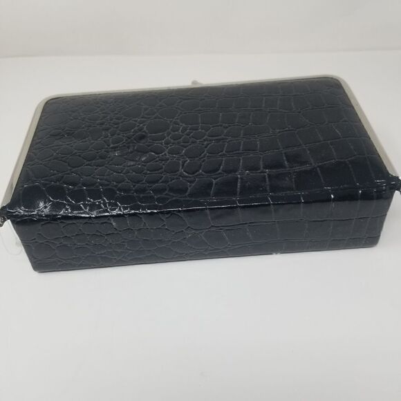 BLACK FAUX LEATHER JEWELRY CASE. - Picture 8 of 12
